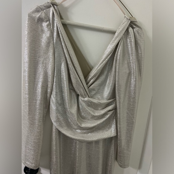Eliza J silver gown with sleeves - Picture 2 of 5